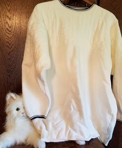 Sync white sweatshirt with quilted top